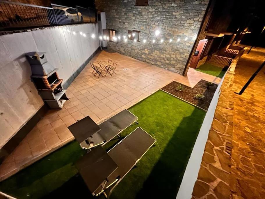 Precioso Bajo Con Jardin En